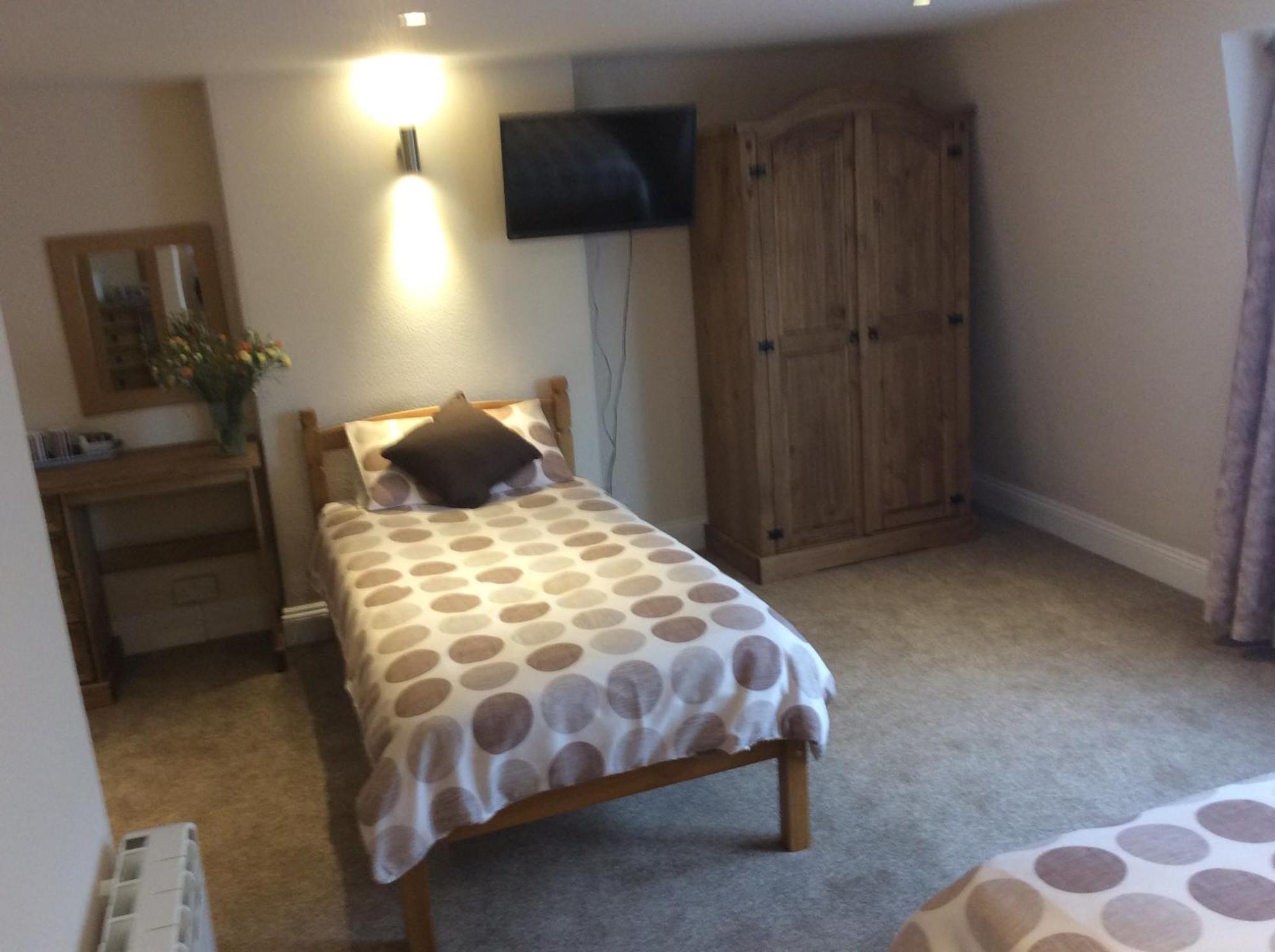 The Queens Inn Saint Martin Room photo