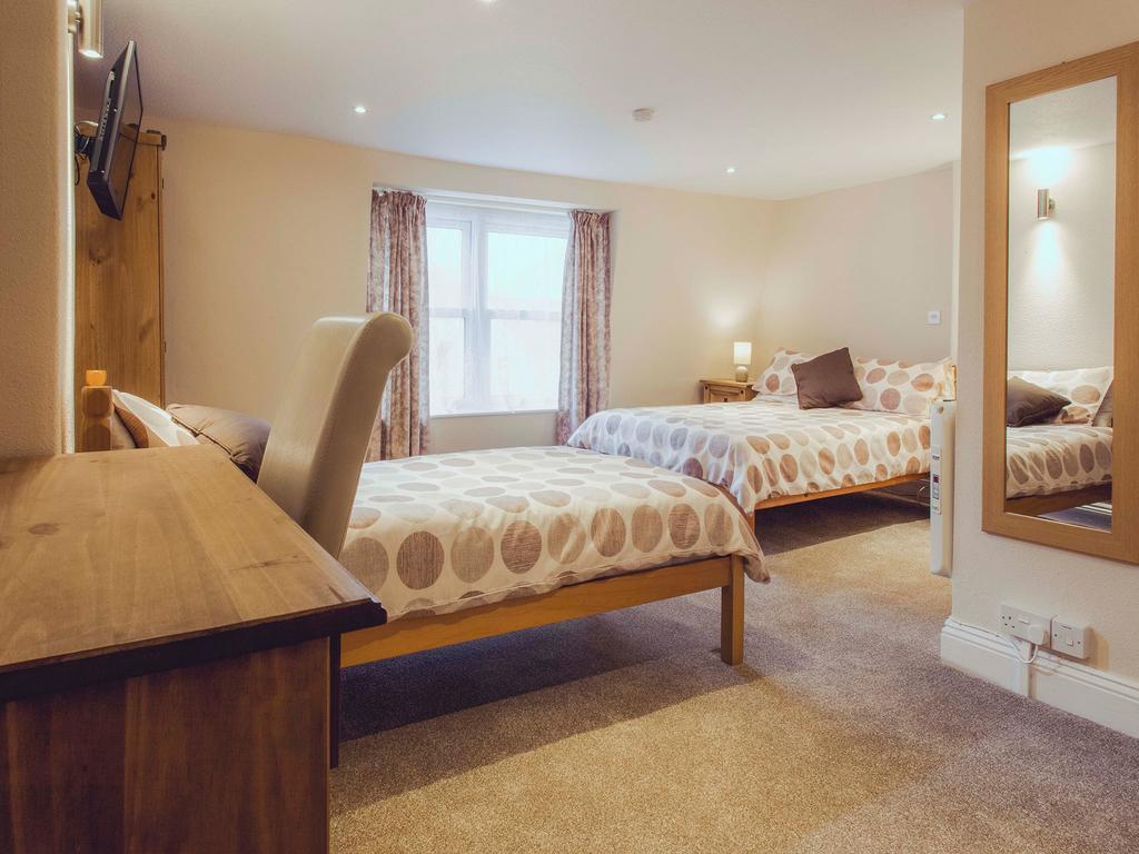 The Queens Inn Saint Martin Room photo